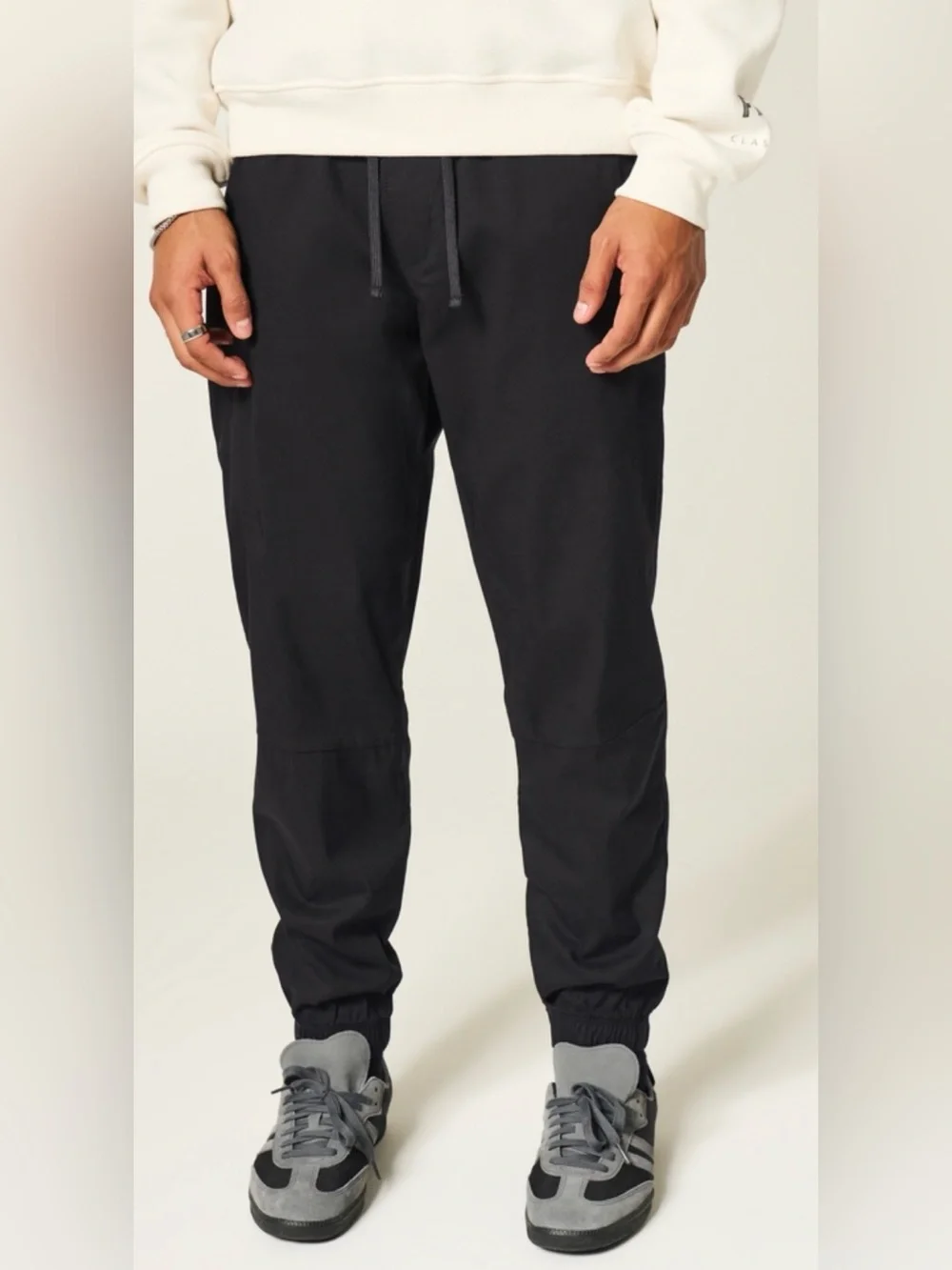 Holister relaxed jogger men’s size XS used condition